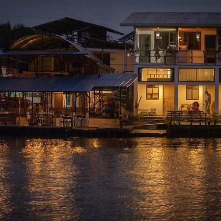 Hotel Pura Natura Riverside Тортугеро Экстерьер фото