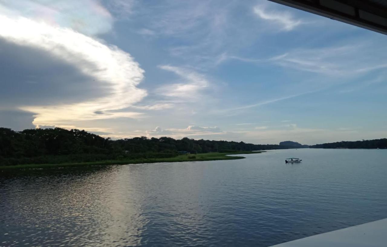 Hotel Pura Natura Riverside Тортугеро Экстерьер фото