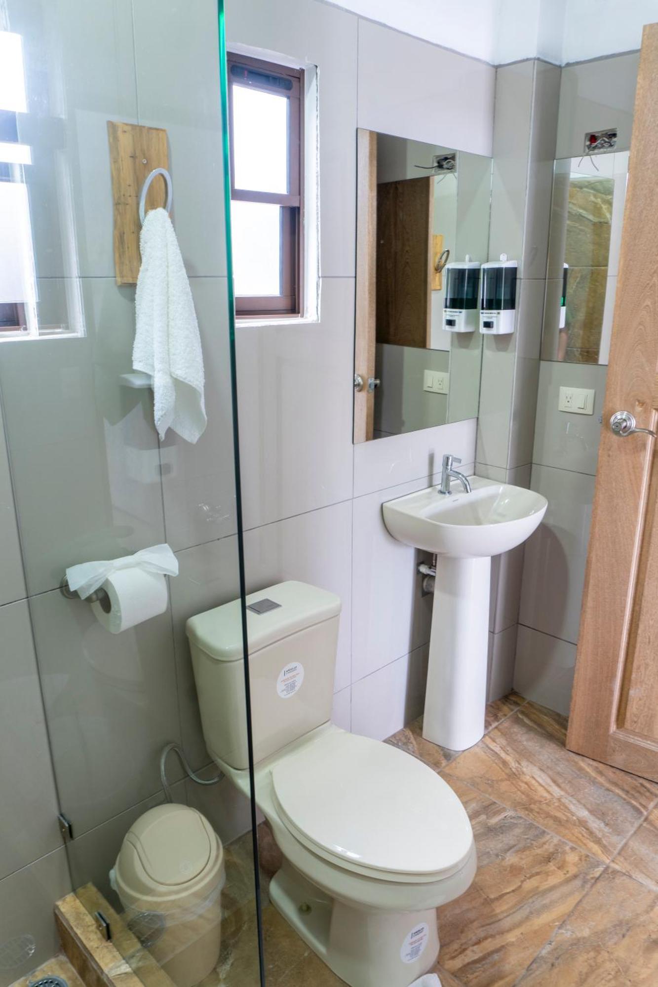 Hotel Pura Natura Riverside Тортугеро Экстерьер фото